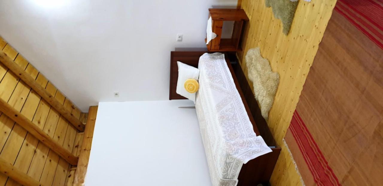 Bujtina Peshtan Guesthouse&Camping Tepelene Eksteriør billede